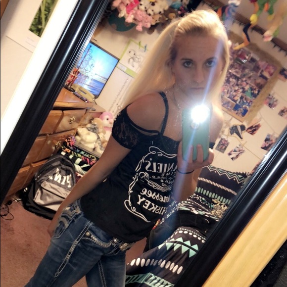 Meet your Posher, Julianne - Picture 1 of 1